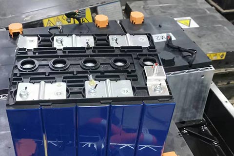 阿拉善盟高价铅酸蓄电池回收-上门回收废铅酸电池-废铅酸电池回收